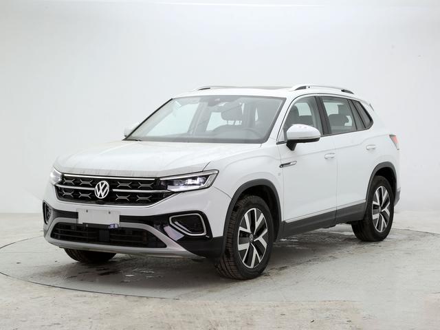 Volkswagen Tayron 2023, 1.4 л турбо, робот (DCT), передний, пробег 31 000 км — авто из Китая с пробегом