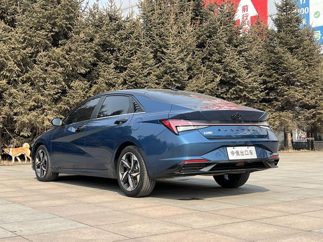 Hyundai Elantra 2022, фото 6