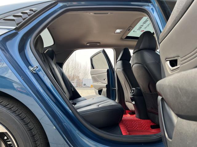 Hyundai Elantra 2022, фото 11