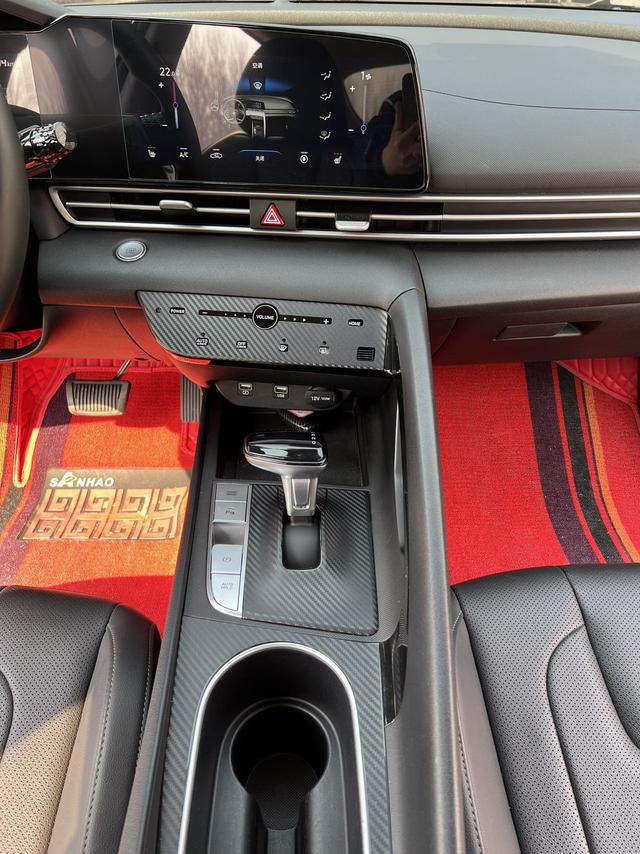Hyundai Elantra 2022, фото 15