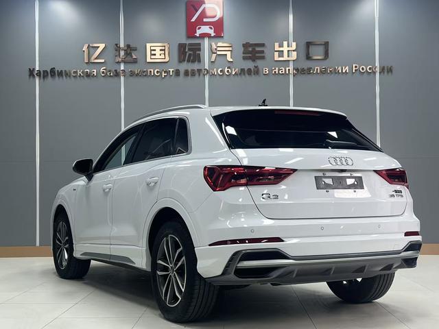 Audi Q3 2022, фото 4
