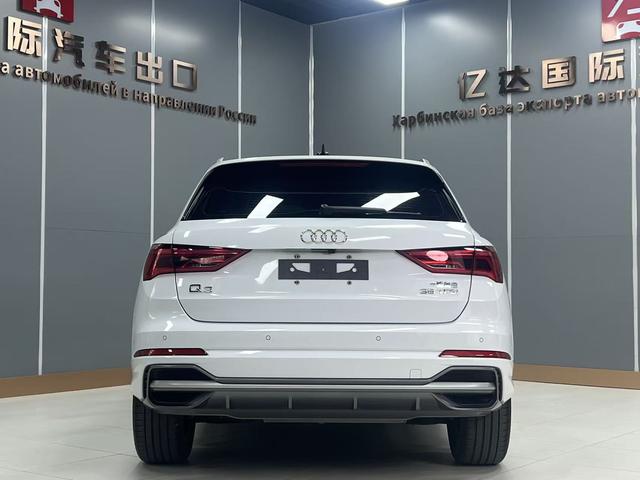 Audi Q3 2022, фото 5