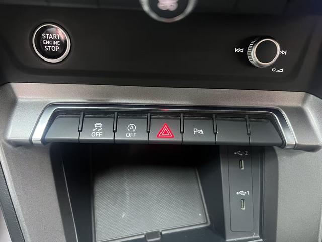 Audi Q3 2022, фото 13