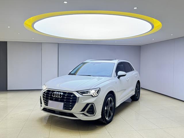 Audi Q3 2022, 1.4 л турбо, робот (DCT), передний, пробег 43 000 км — авто из Китая с пробегом
