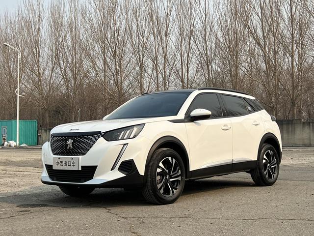 Peugeot 2008 2022, 1.2 л турбо, робот (DCT), передний, пробег 20 000 км — авто из Китая с пробегом