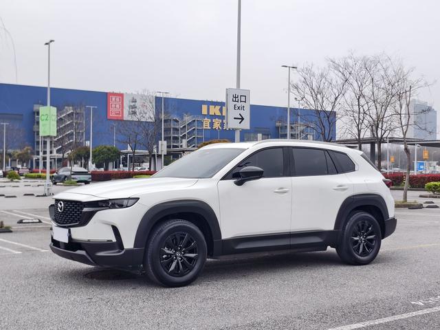 Mazda CX-50 2023, 2 л, автомат, передний, пробег 32 000 км — авто из Китая с пробегом