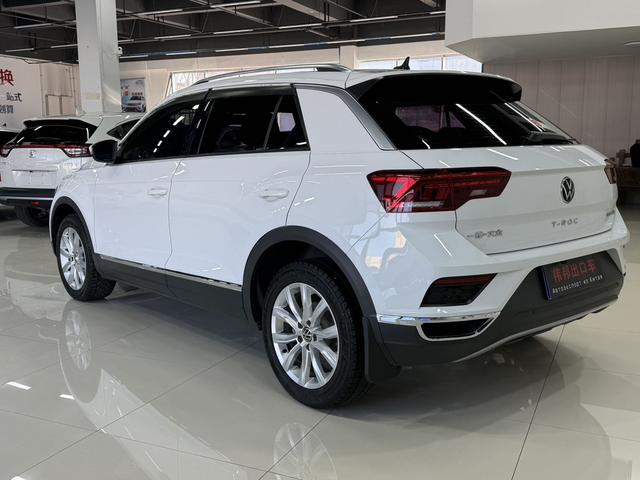 Volkswagen T-Roc 2022, фото 4
