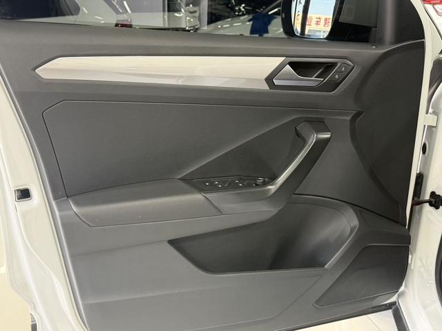 Volkswagen T-Roc 2022, фото 8
