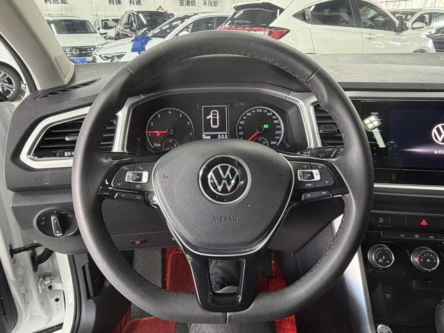 Volkswagen T-Roc 2022, фото 11