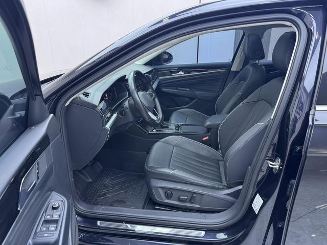Volkswagen Passat 2022, фото 6