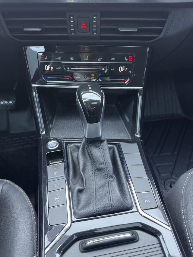 Volkswagen Passat 2022, фото 11