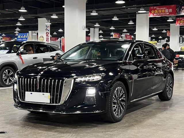 Hongqi H5 2024, 2 л турбо, автомат, передний, пробег 19 000 км — авто из Китая с пробегом