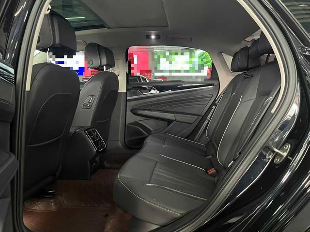 Volkswagen Passat 2024, фото 10