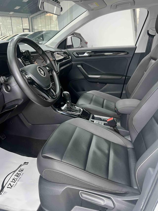 Volkswagen T-Roc 2021, фото 16