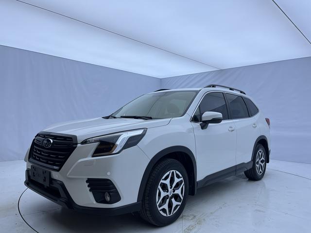 Subaru Forester 2022, 2 л, вариатор (CVT), полный, пробег 54 000 км — авто из Китая с пробегом