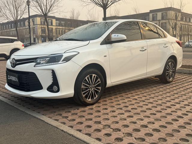 Toyota Vios 2022, 1.5 л, вариатор (CVT), передний, пробег 6 000 км — авто из Китая с пробегом