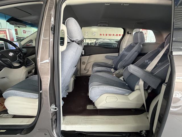 Buick GL8 2022, фото 5