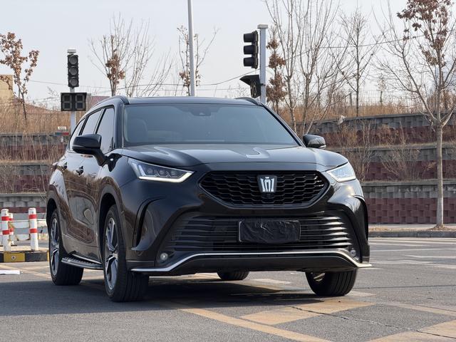 Toyota Crown 2024, фото 3
