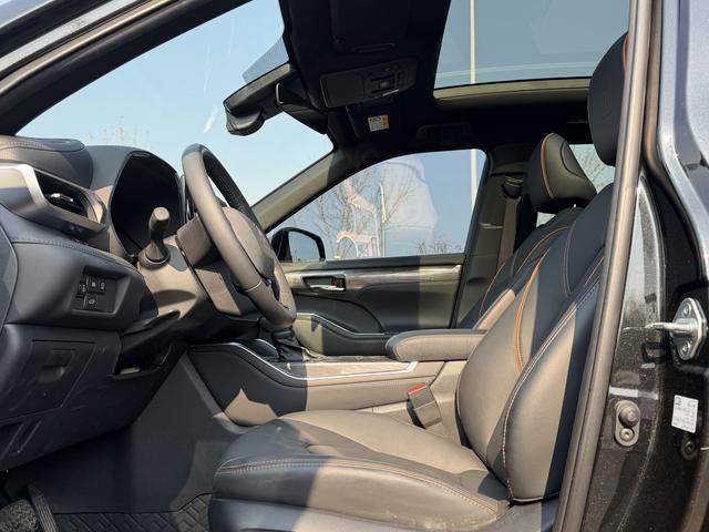 Toyota Crown 2024, фото 7