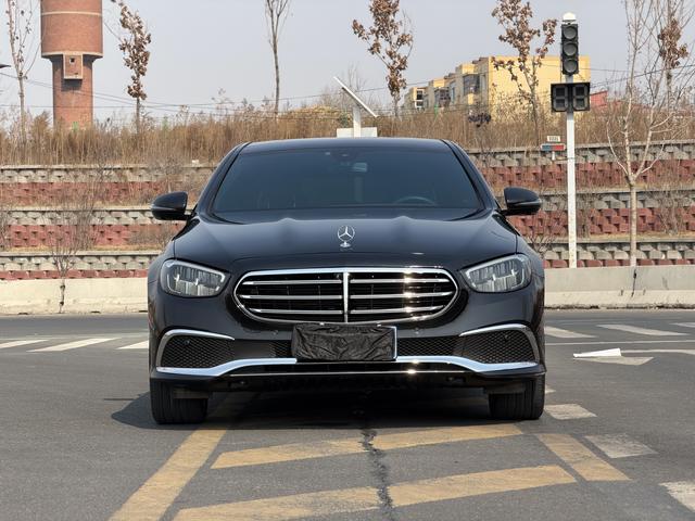 Mercedes-Benz E-Class 2023, фото 2