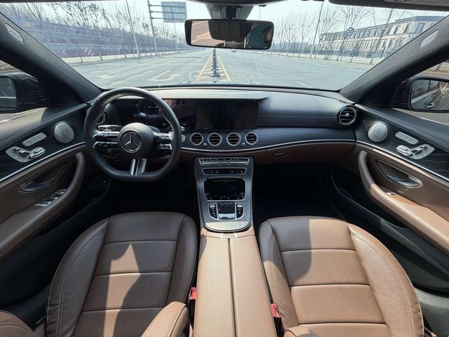 Mercedes-Benz E-Class 2023, фото 7
