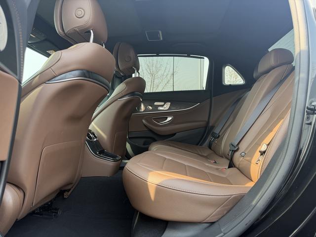 Mercedes-Benz E-Class 2023, фото 9