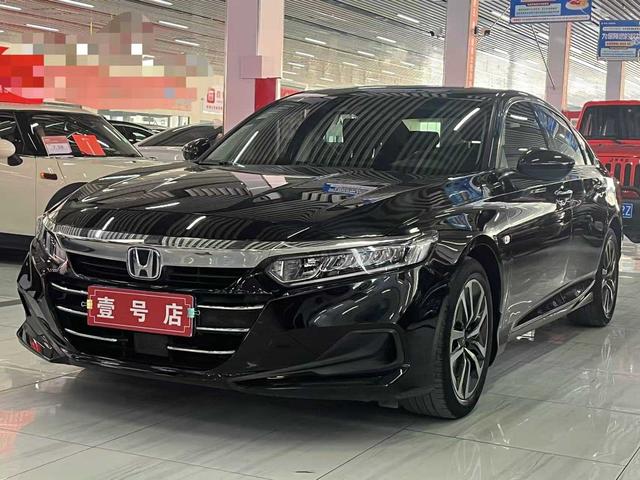 Honda Accord 2022, 2 л, вариатор (CVT), передний, пробег 50 000 км — авто из Китая с пробегом