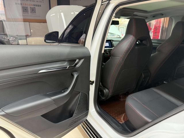 Skoda Kamik 2023, фото 17