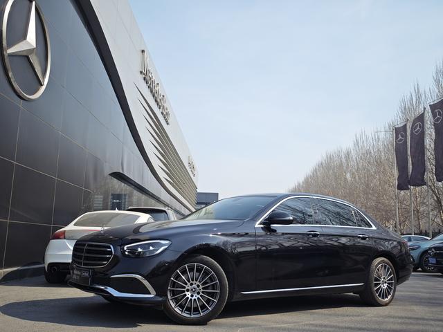 Mercedes-Benz E-Class 2023, 2 л турбо, автомат, задний, пробег 62 000 км — авто из Китая с пробегом