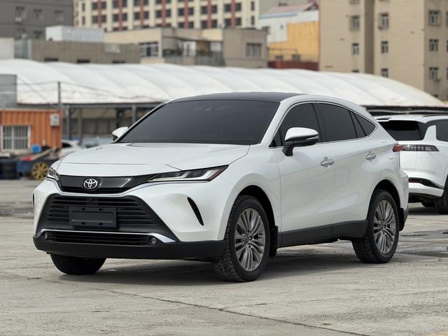 Toyota Harrier 2024, 2 л, вариатор (CVT), передний, пробег 25 000 км — авто из Китая с пробегом