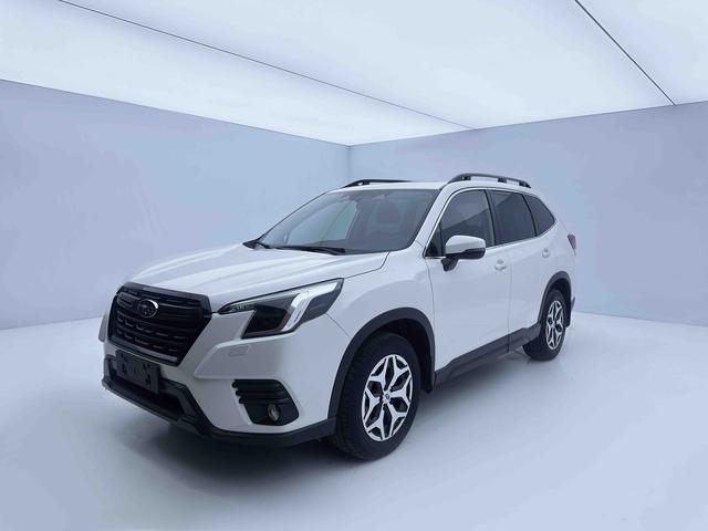 Subaru Forester 2022, 2 л, вариатор (CVT), полный, пробег 35 000 км — авто из Китая с пробегом