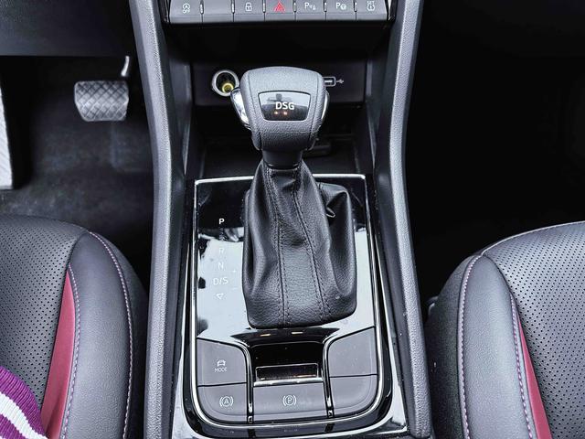 Skoda Karoq 2023, фото 14