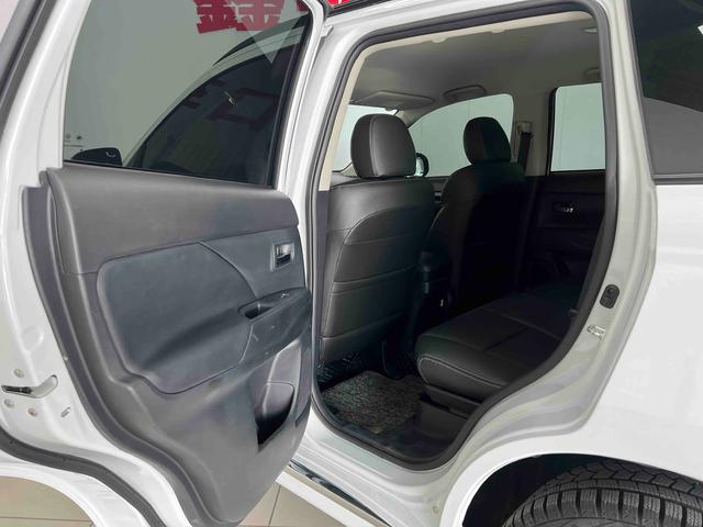 Mitsubishi Outlander 2021, фото 16