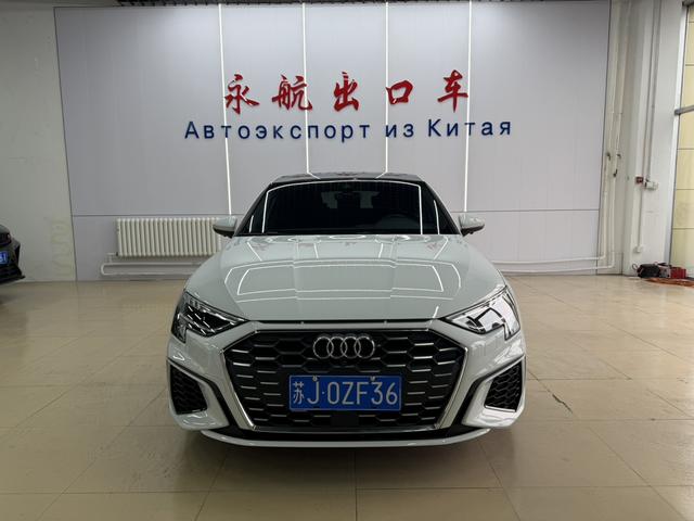 Audi A3 2022, фото 2