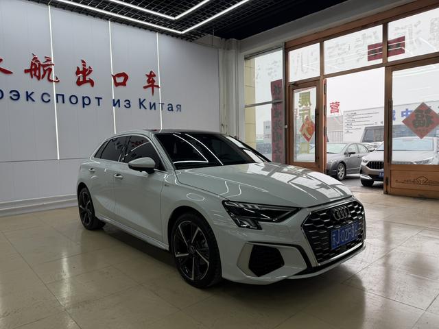 Audi A3 2022, фото 3