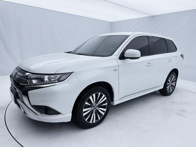 Mitsubishi Outlander 2021, 2 л, вариатор (CVT), передний, пробег 50 000 км — авто из Китая с пробегом