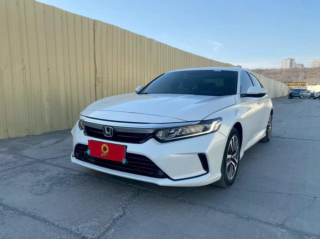 Honda Inspire 2022, 2 л, вариатор (CVT), передний, пробег 70 000 км — авто из Китая с пробегом