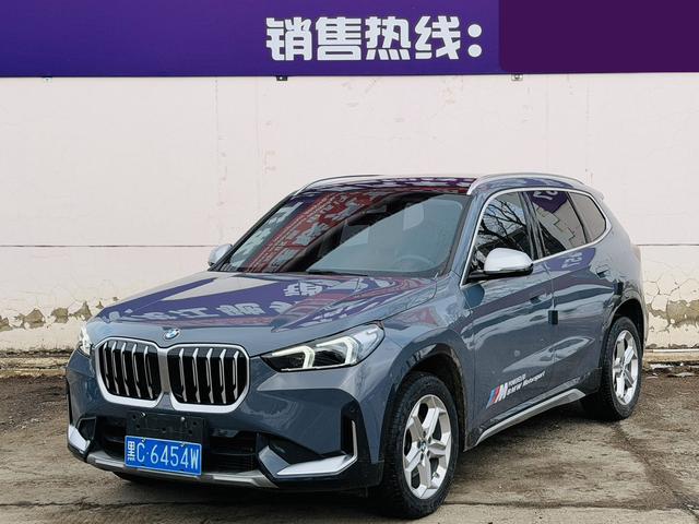 BMW X1 2023, 1.5 л турбо, робот (DCT), передний, пробег 37 800 км — авто из Китая с пробегом