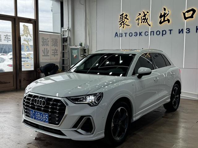 Audi Q3 2022, 1.4 л турбо, робот (DCT), передний, пробег 20 000 км — авто из Китая с пробегом