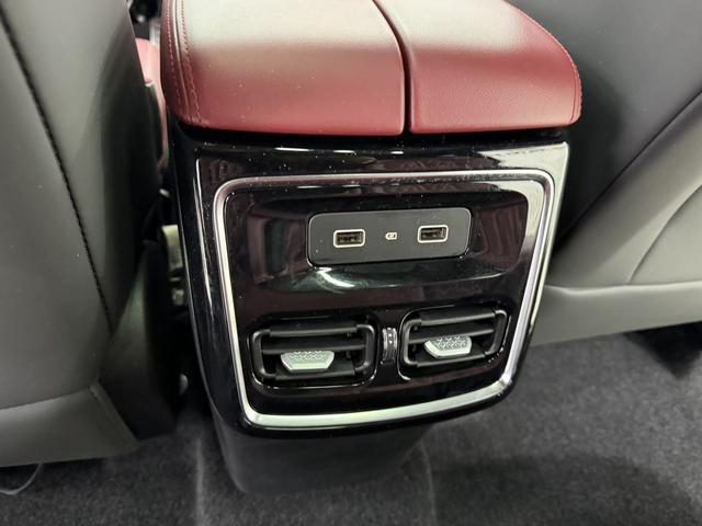 Jietu X70 PLUS 2023, фото 17