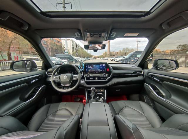 Toyota Crown 2023, фото 9