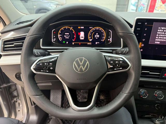 Volkswagen Tiguan 2023, фото 15