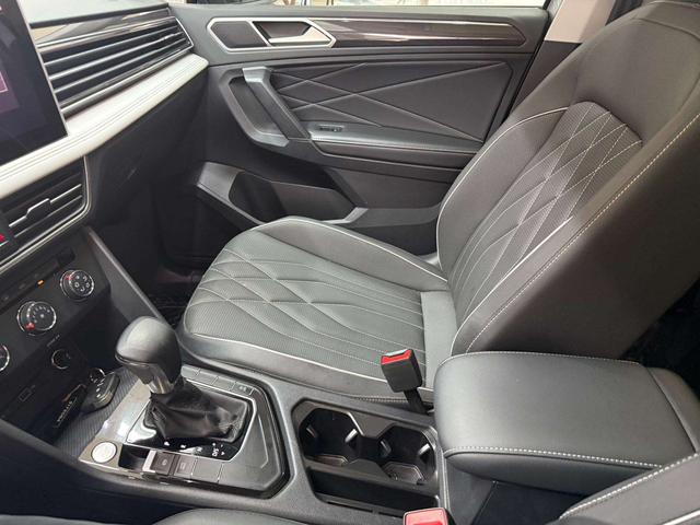 Volkswagen Tiguan 2023, фото 16