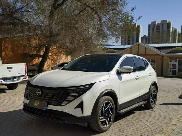 Nissan Qashqai 2025, 2 л, вариатор (CVT), передний, пробег 17 000 км — авто из Китая с пробегом
