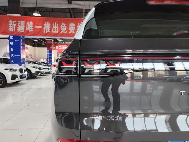 Volkswagen Tiguan 2025, фото 17
