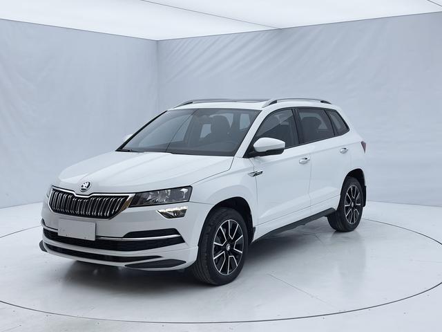 Skoda Karoq 2023, 1.4 л турбо, робот (DCT), передний, пробег 28 000 км — авто из Китая с пробегом
