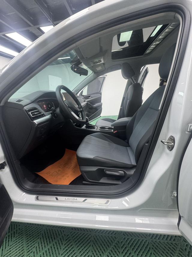 Volkswagen Lavida 2023, фото 11