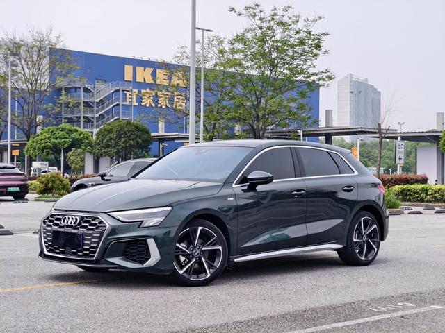 Audi A3 2023, 1.4 л турбо, робот (DCT), передний, пробег 20 000 км — авто из Китая с пробегом