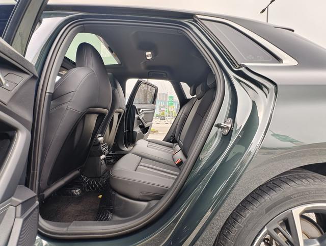 Audi A3 2023, фото 12