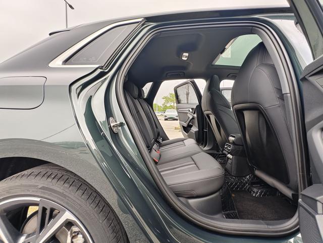Audi A3 2023, фото 13